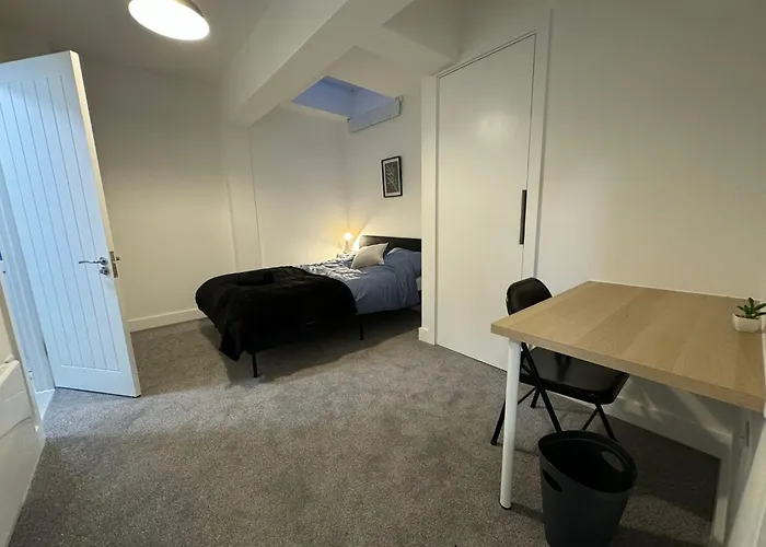 Stylish 3-Bedroom Apartment
