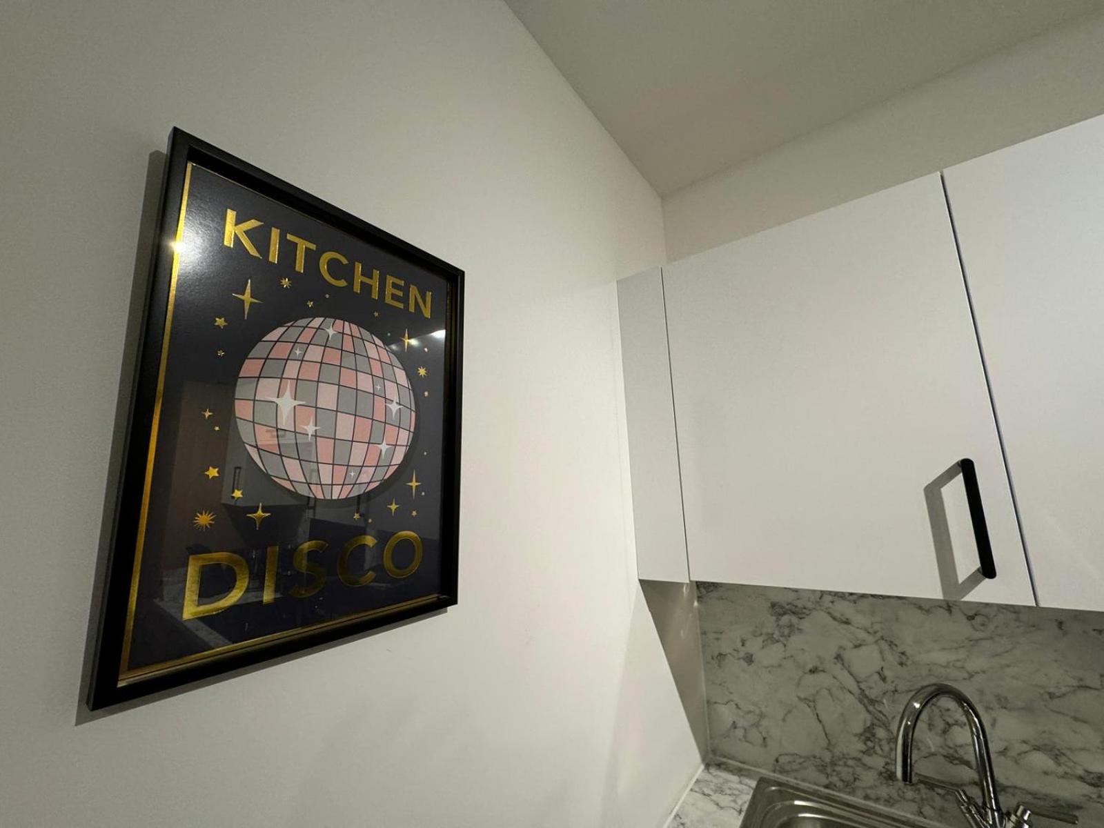 Stylish 3-bedroom Appartamento *